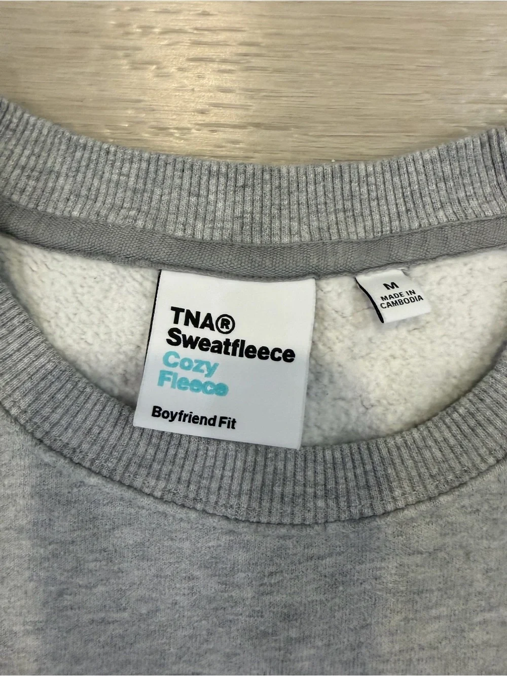 Aritzia TNA Cozy Fleece Boyfriend Crewneck Sweatshirt Heather Grey Size Medium